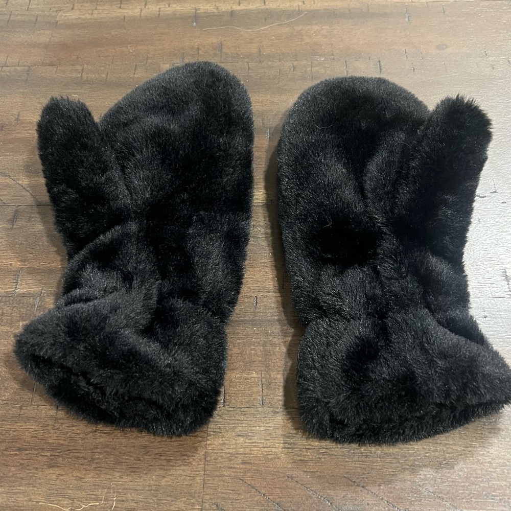 Fuzzy black mitts